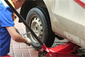 巴音郭楞附近拖车24小时服务热线电话